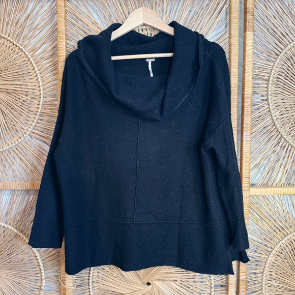 Free People Black Sweater SZ S - Picture 1 of 4